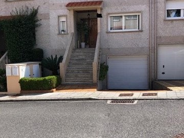 Alcabre, adosado impecable, 4 dormitorios + despacho, calefacción, garaje - Vigo