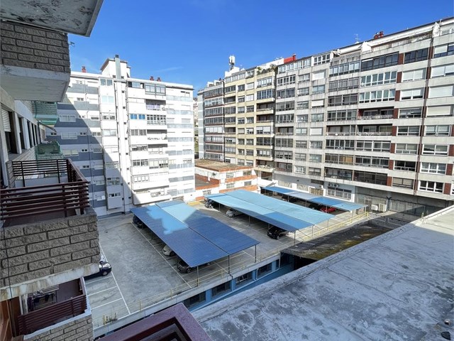 c/ Arenal piso amplio de 5 dormitorios - Vigo