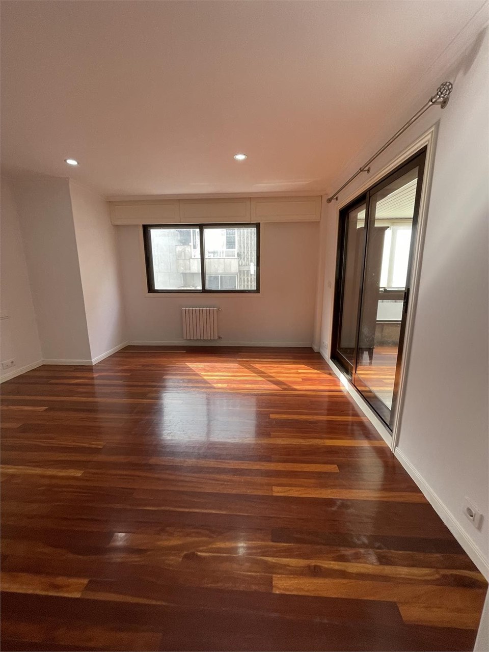 Foto 10 c/ Bolivia, piso de 200m2, 5 dormitorios, calefacción, garaje, trastero