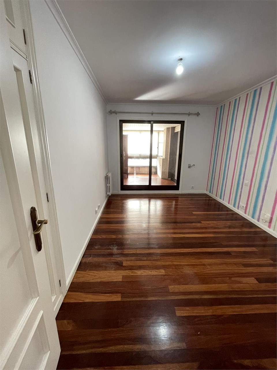 Foto 16 c/ Bolivia, piso de 200m2, 5 dormitorios, calefacción, garaje, trastero