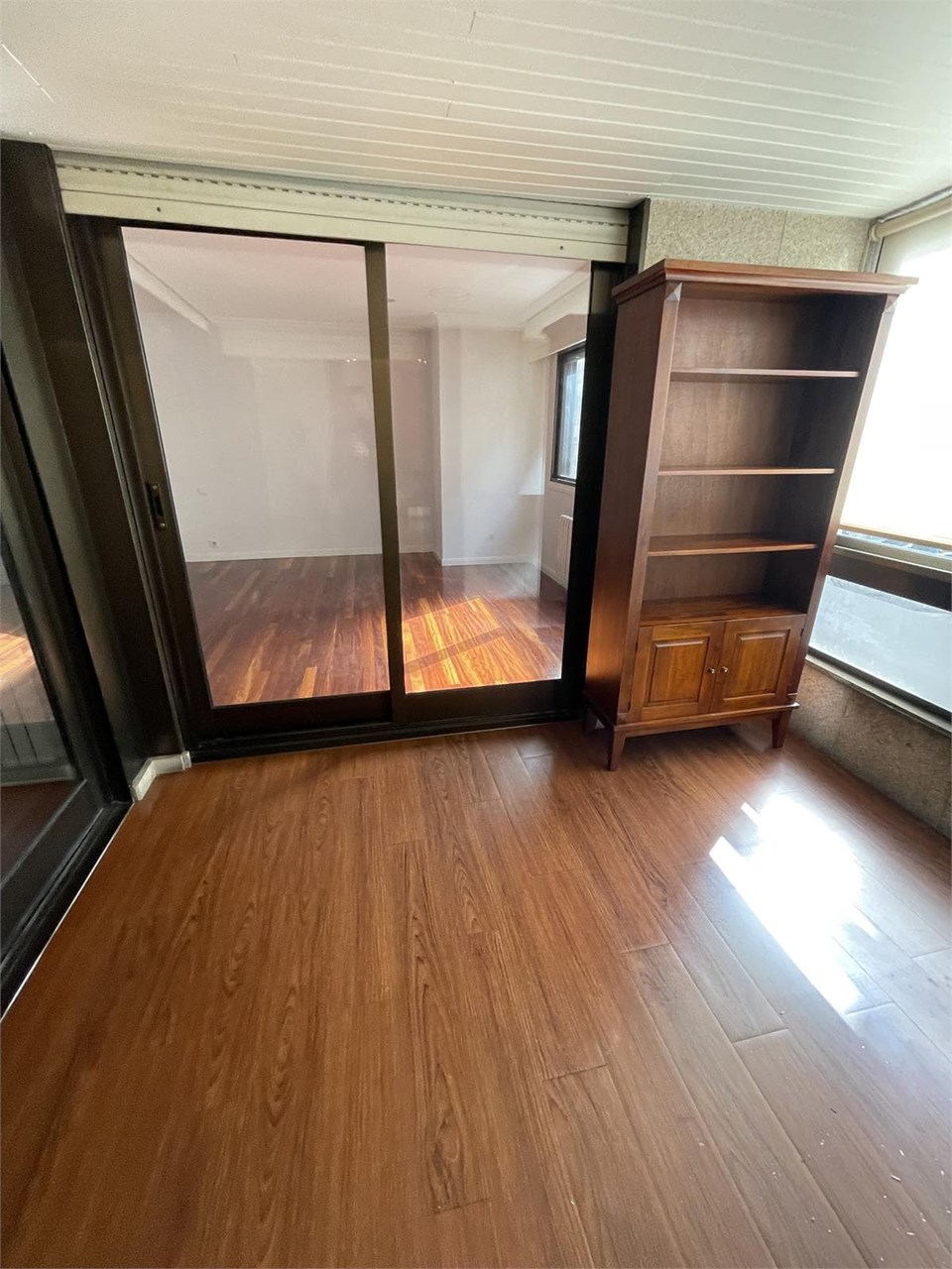 Foto 19 c/ Bolivia, piso de 200m2, 5 dormitorios, calefacción, garaje, trastero