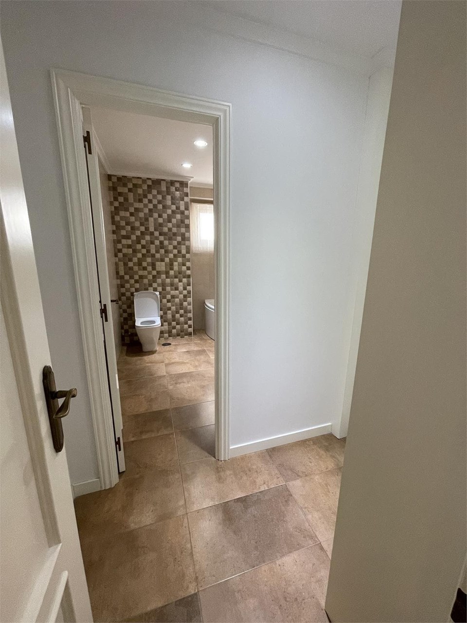 Foto 22 c/ Bolivia, piso de 200m2, 5 dormitorios, calefacción, garaje, trastero