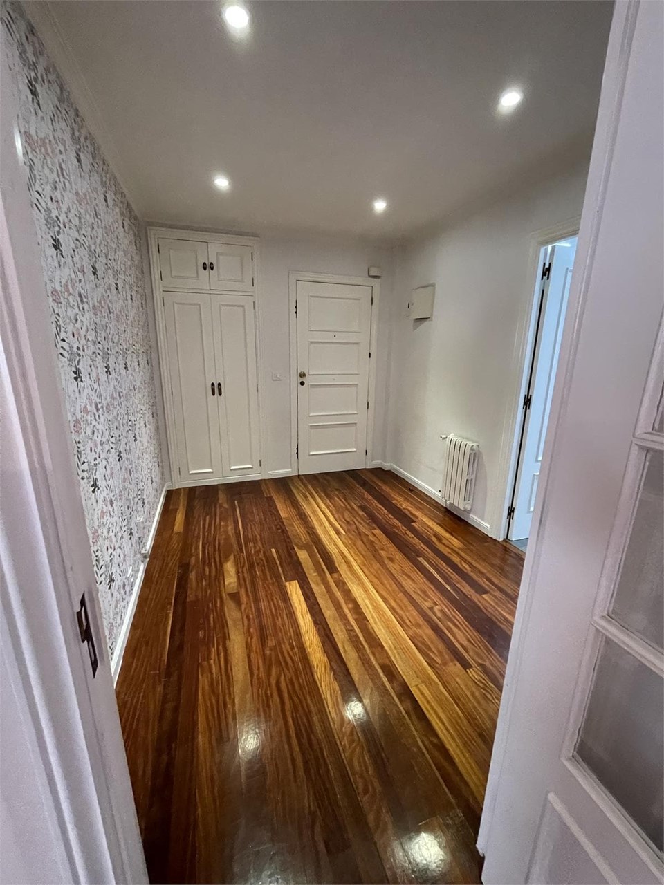 Foto 28 c/ Bolivia, piso de 200m2, 5 dormitorios, calefacción, garaje, trastero