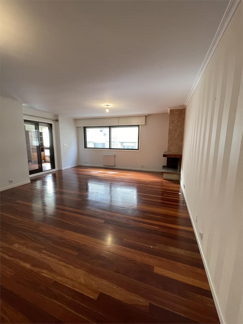 Foto 7 c/ Bolivia, piso de 200m2, 5 dormitorios, calefacción, garaje, trastero