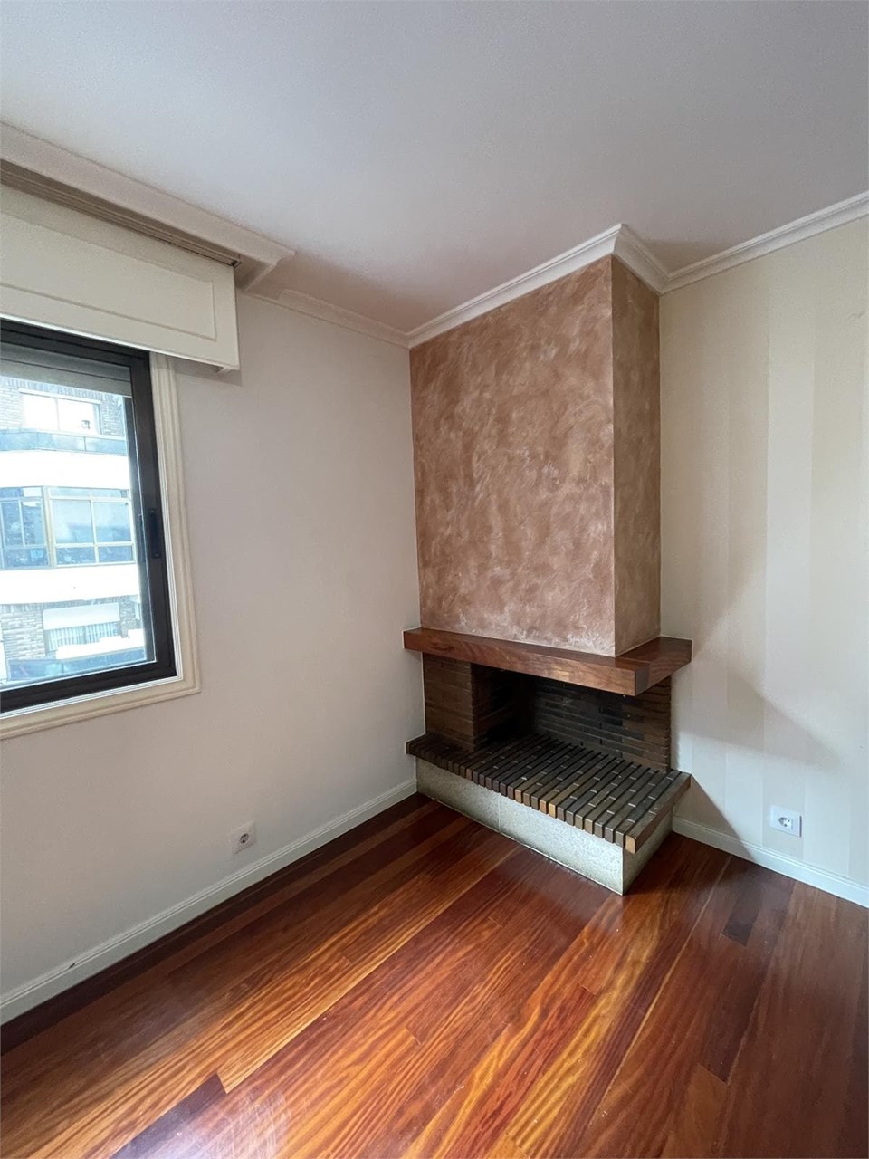 Foto 8 c/ Bolivia, piso de 200m2, 5 dormitorios, calefacción, garaje, trastero