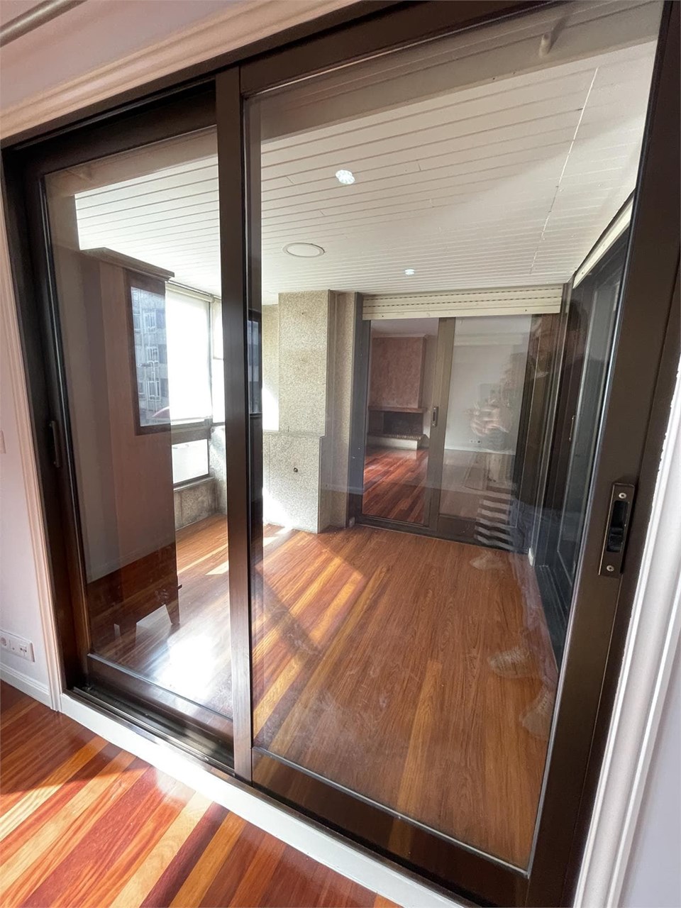 Foto 9 c/ Bolivia, piso de 200m2, 5 dormitorios, calefacción, garaje, trastero