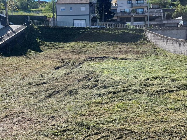 Cabral Terreno de 350m2 edificable para chalet pareado - Vigo