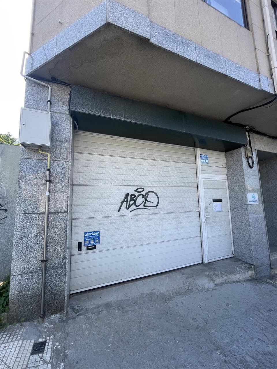 Foto 2 Cantabria, bajo de 240m2, acondicionado