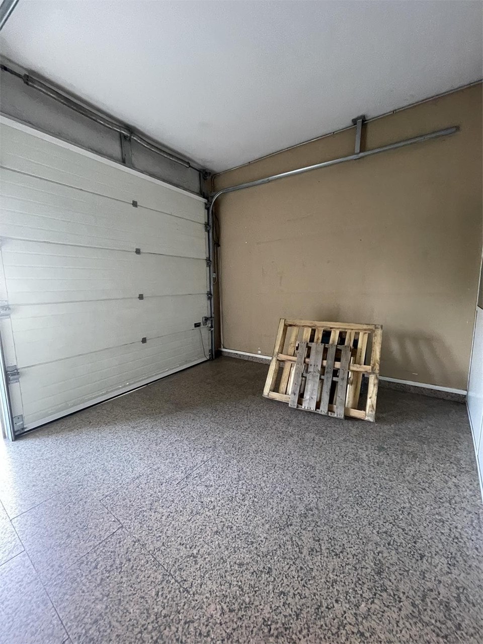 Foto 3 Cantabria, bajo de 240m2, acondicionado