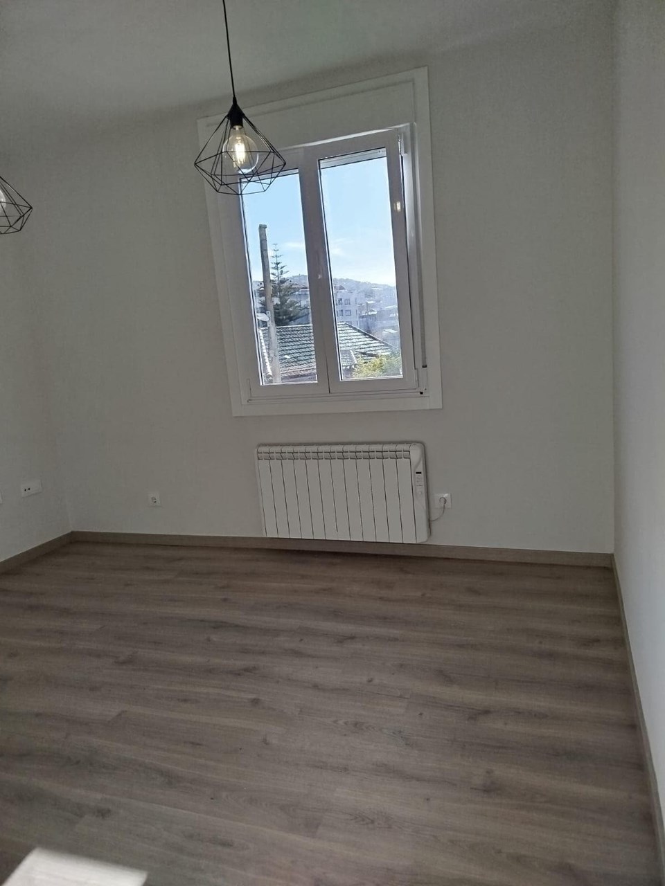 Foto 9 Espiñeiro (Teis), 3 dormitorios, cocina equipada, calefacción