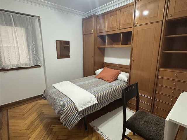 Estudiante. Habitación piso compartido Camelias, 275€/mes - Vigo