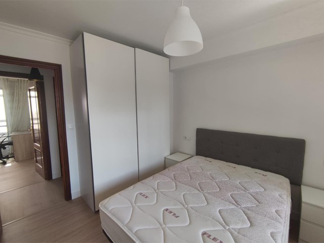 Estudiantes, avda. Castelao (cerca Plaza América), 3 dormitorios, calefacción - Vigo