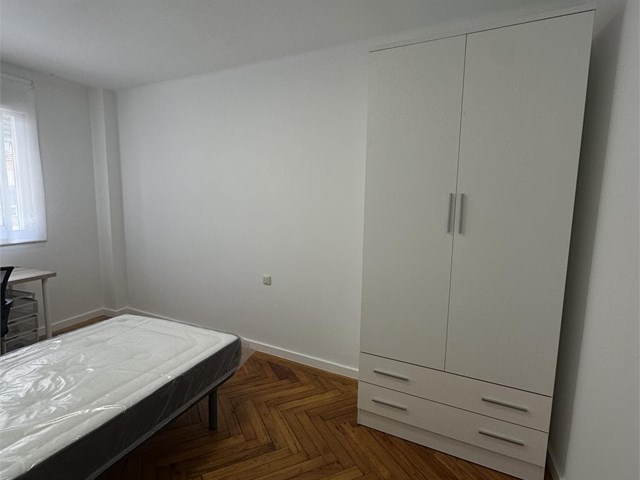 Estudiantes - Habitaciones en calle Torrecedeira - Vigo