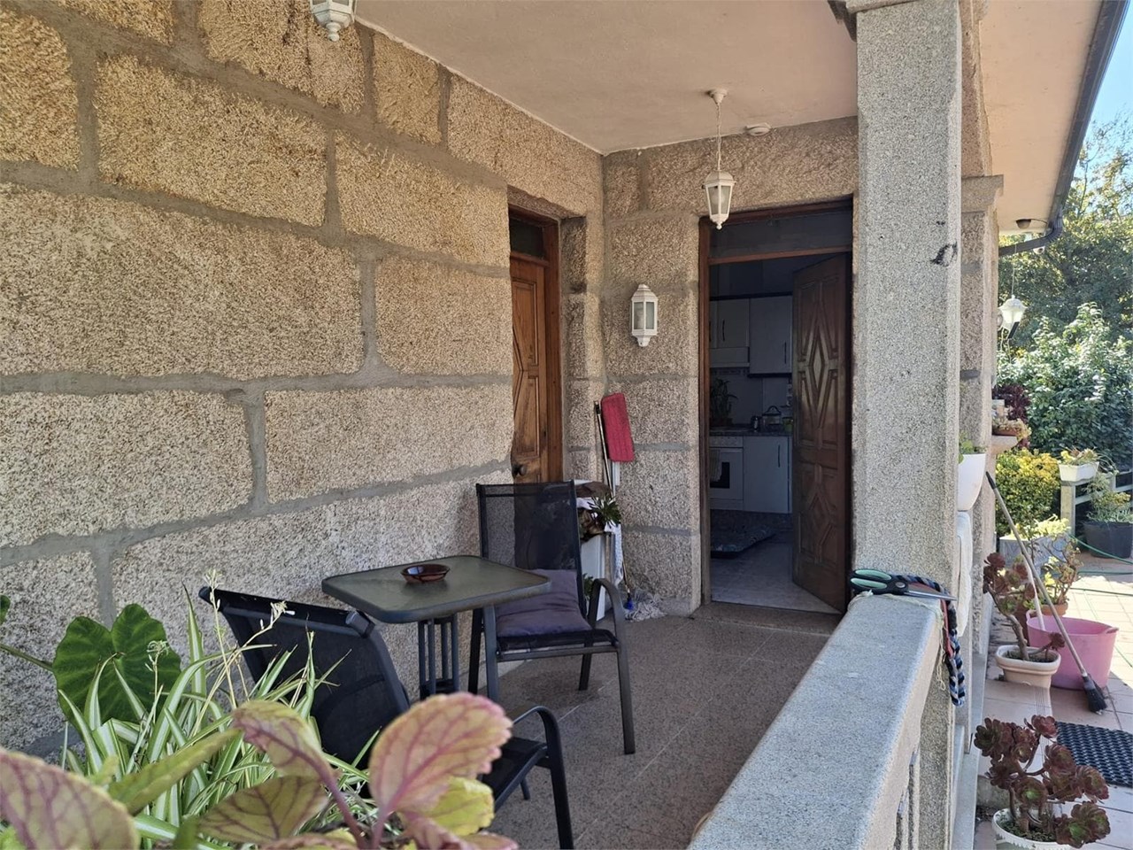 Foto 4 Fragoselo. Chalet de piedra, 240m2 con 1700m2 de terreno con piscina