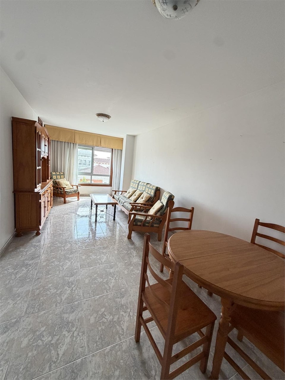Foto 4 La Guardia - Avda. Galicia, 3 dormitorios, 2 baños, calefacción , garaje