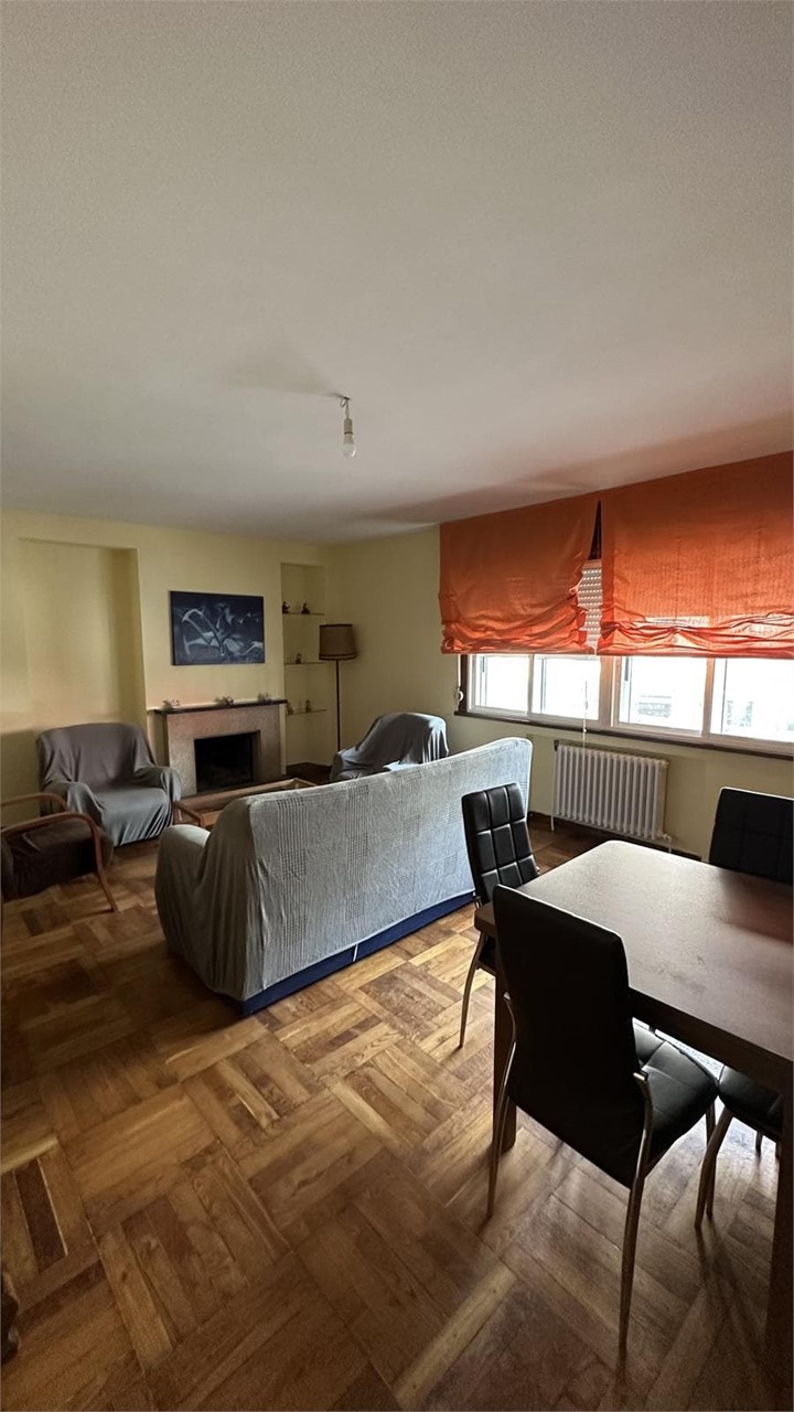 Foto 4 López Mora (Peniche), 4 dormitorios, 2 baños, calefacción
