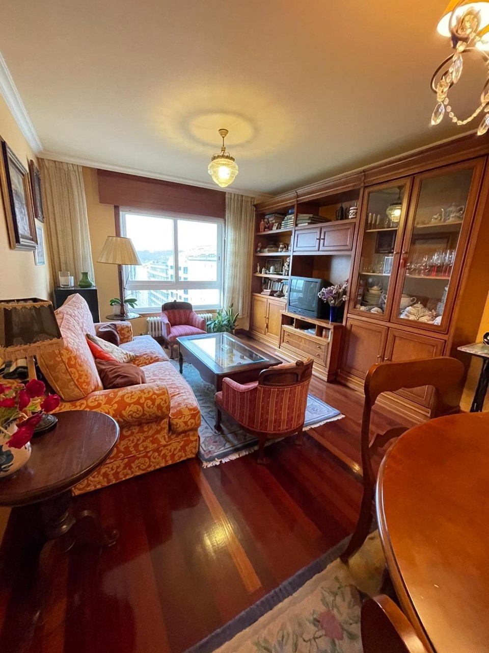 Foto 1 Luis Casado, 3 dormitorios, 2 baños, calefacción, garaje, bodega