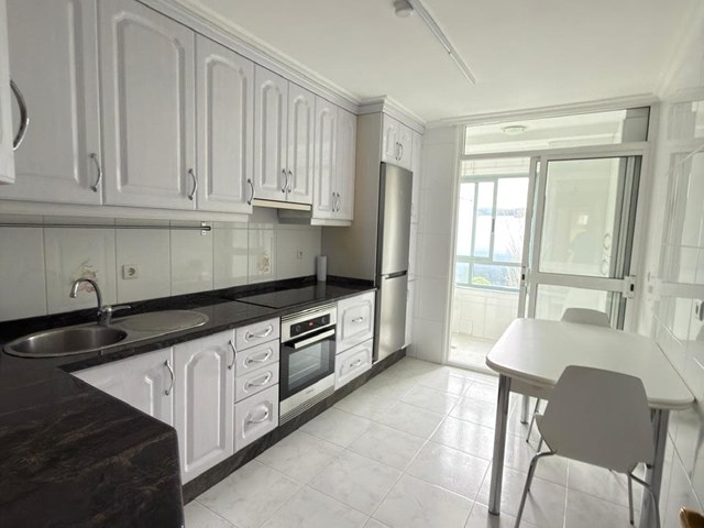 Manuel de Castro, 3 dormitorios, calefacción, garaje - Vigo