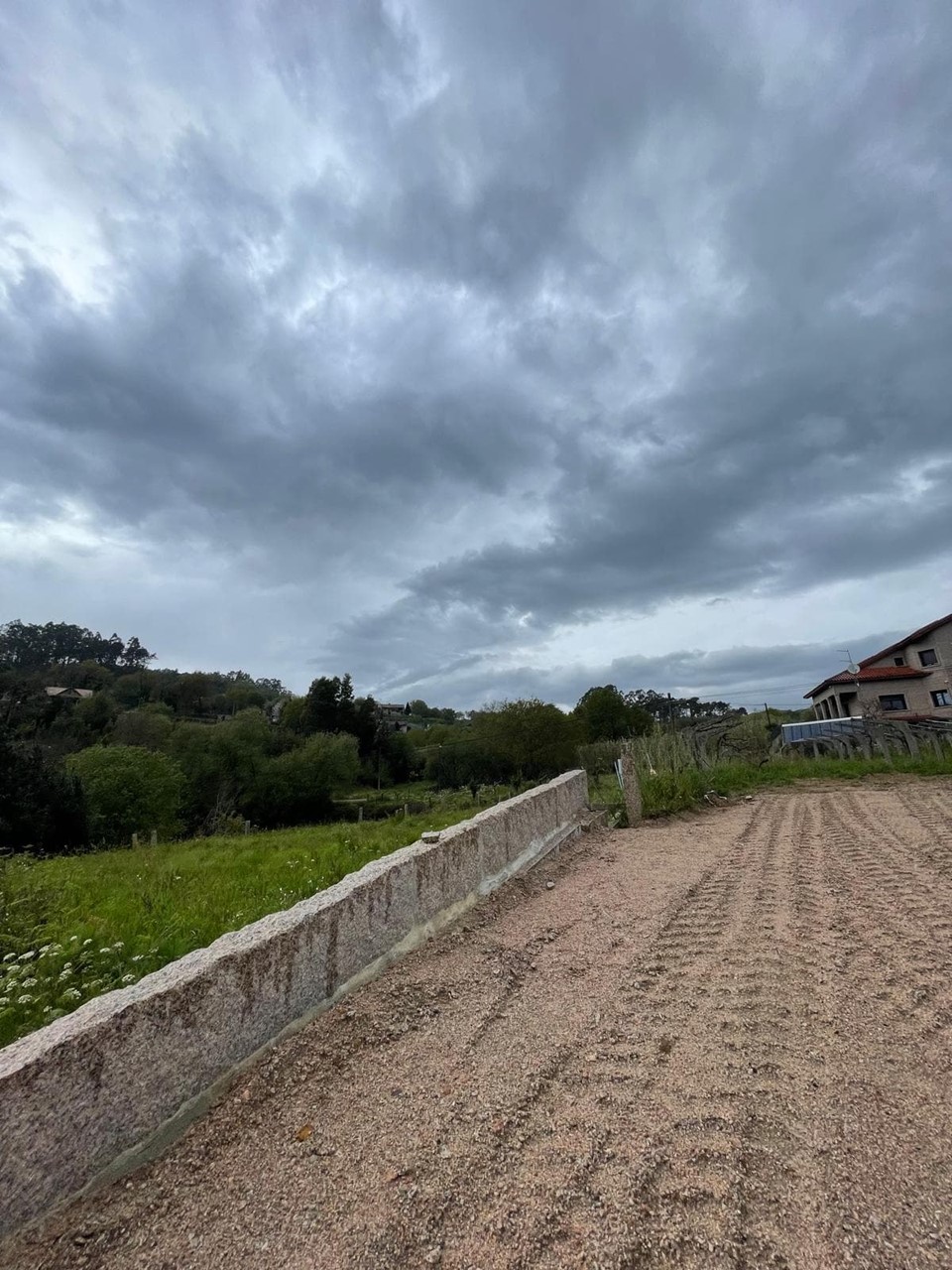 Foto 10 Mos - Petelos, terreno edificable 905m2