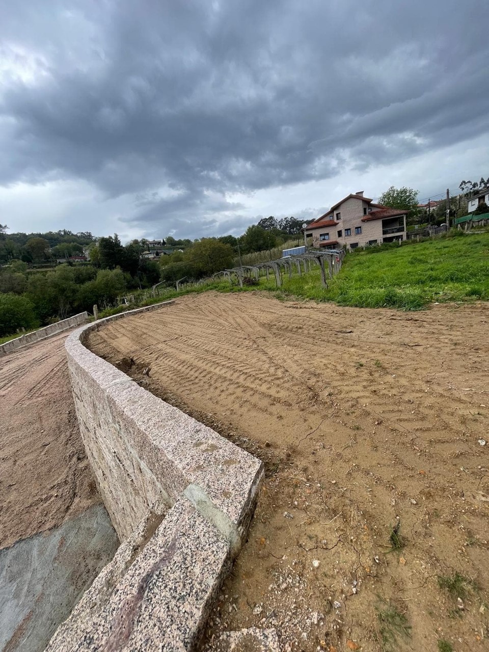 Foto 3 Mos - Petelos, terreno edificable 905m2