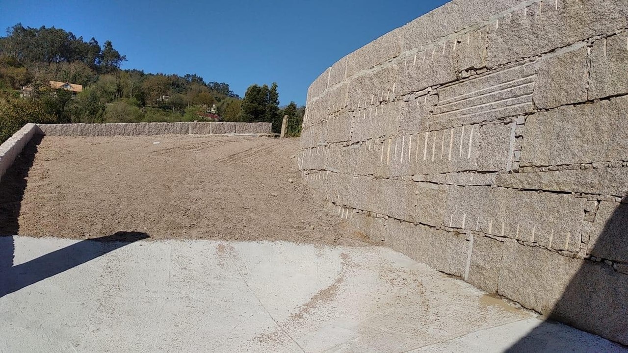 Foto 4 Mos - Petelos, terreno edificable 905m2