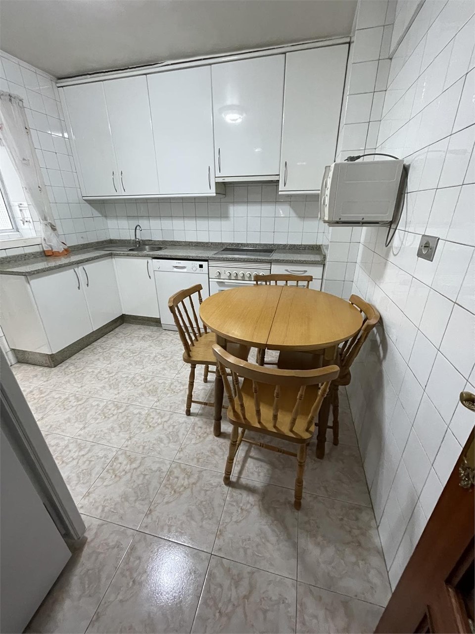 Foto 2 Pi y Margall, 3 dormitorios, calefacción, garaje