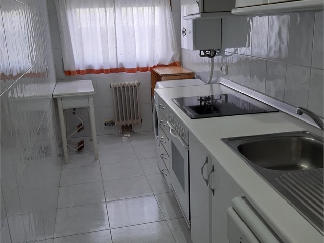 Pi y Margall, amueblado, 1 dormitorio, calefacción, garaje - Vigo