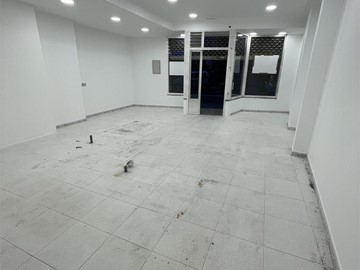 Pi y Margall (Paseo de Alfonso), bajo acodicionado, 70m2, salida de humos - Vigo