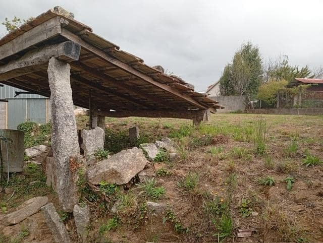 Foto 19 Ponteareas, casa de piedra para reformar con 7.000m2 de terreno