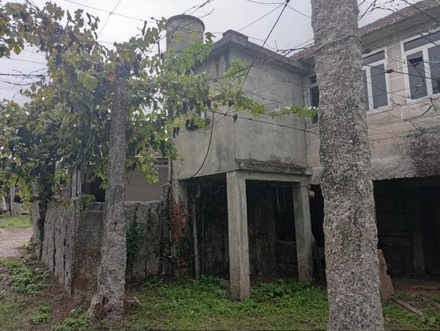 Foto 2 Ponteareas, casa de piedra para reformar con 7.000m2 de terreno