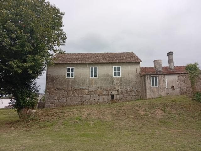 Foto 8 Ponteareas, casa de piedra para reformar con 7.000m2 de terreno