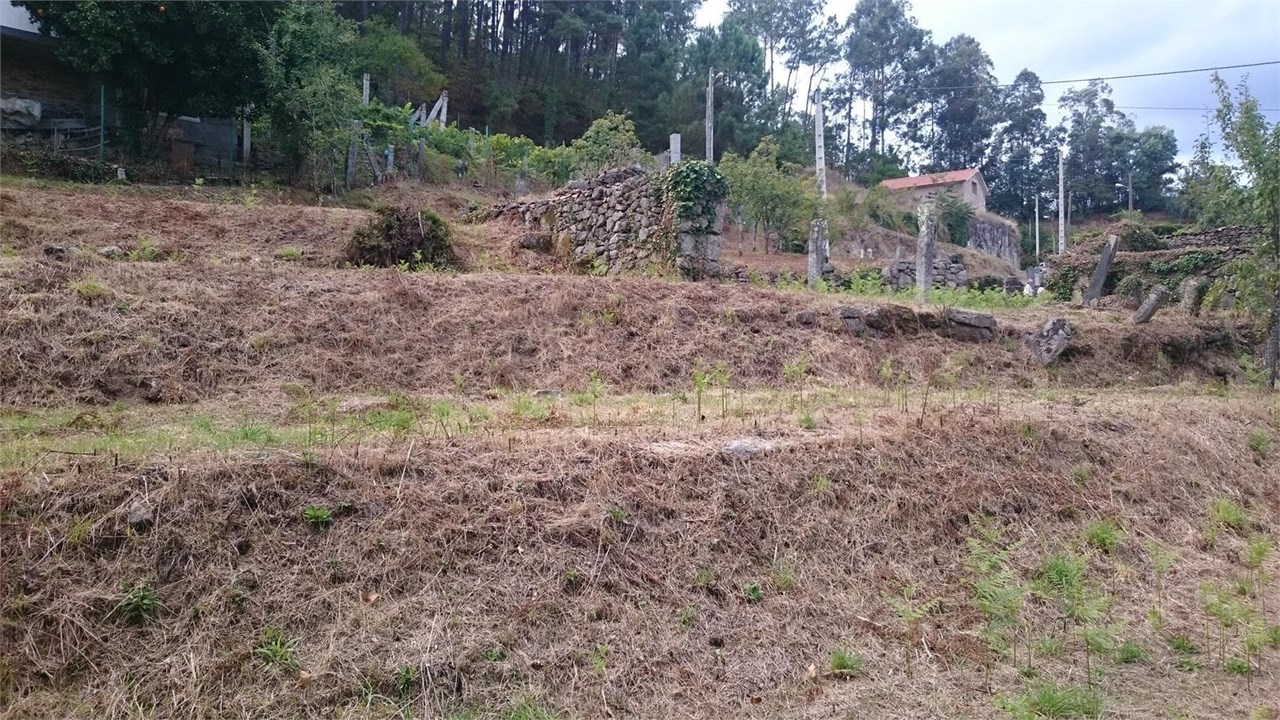 Foto 13 Ponteareas - Gulanes, terreno 1268m2, con ruinas de piedra