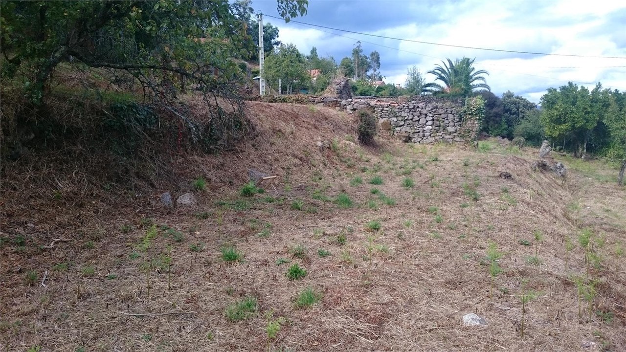 Foto 20 Ponteareas - Gulanes, terreno 1268m2, con ruinas de piedra