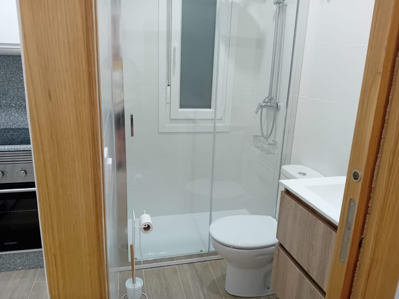 Foto 4 Ramón Nieto, estudio con dormitorio independiente. Amueblado