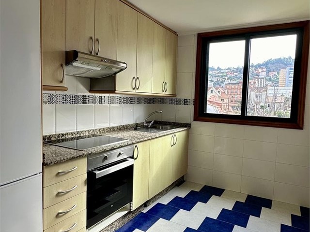 Teis (principio Avda. Galicia), 3 dormitorios, calefacción, garaje - Vigo