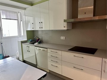 Torrecedeira, 4 dormitorios, calefacción, exterior - Vigo