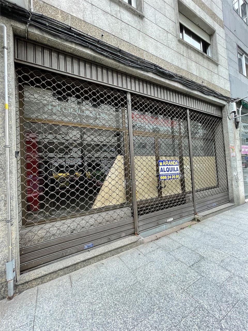 Foto 2 Torrecedeira, bajo acondicionado, 225m2