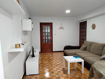 Torrecedeira. Piso de 3 dormitorios con garaje y trastero - Vigo