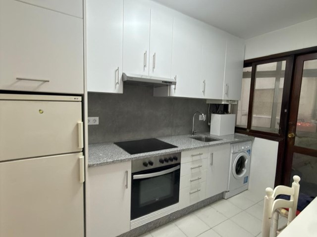 Travesía de Vigo, amueblado, 2 dormitorios, calefacción