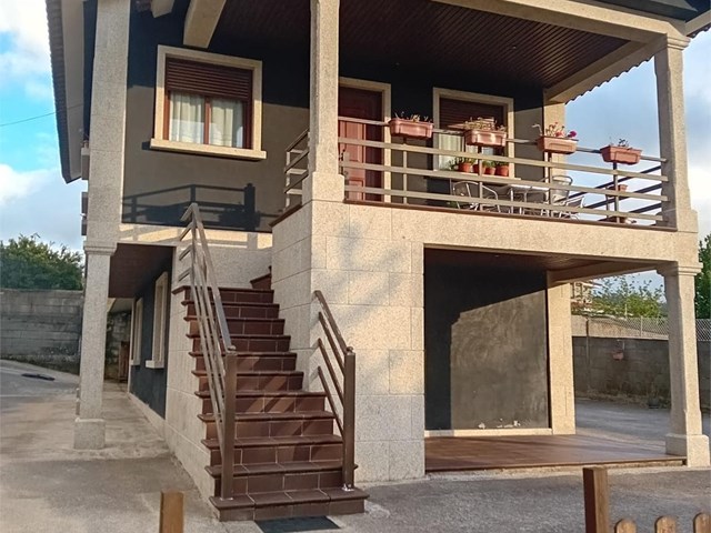 Valladares, casa seminueva con dos plantas independientes, calefacción, terreno - Vigo