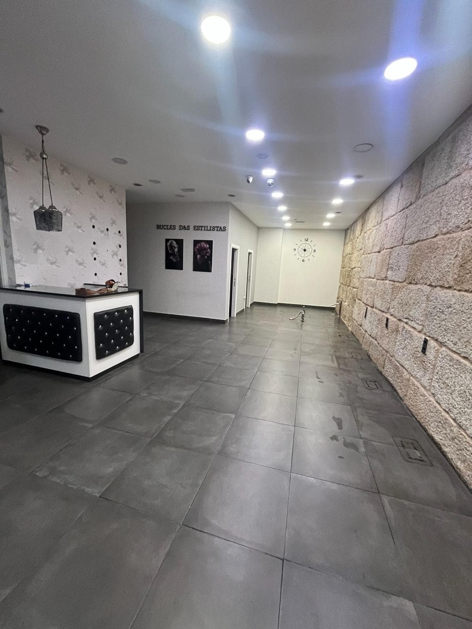 Foto 2 Zona Plaza América - c/ Manolo Martínez, 210m2, acondicionado