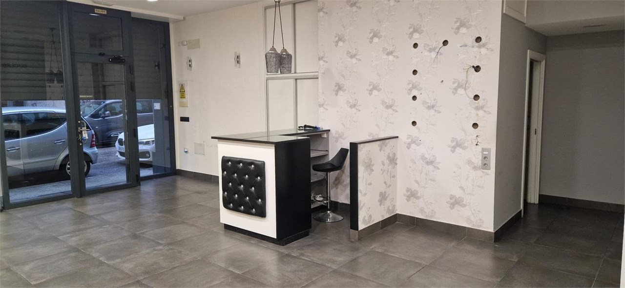 Foto 3 Zona Plaza América - c/ Manolo Martínez, 210m2, acondicionado